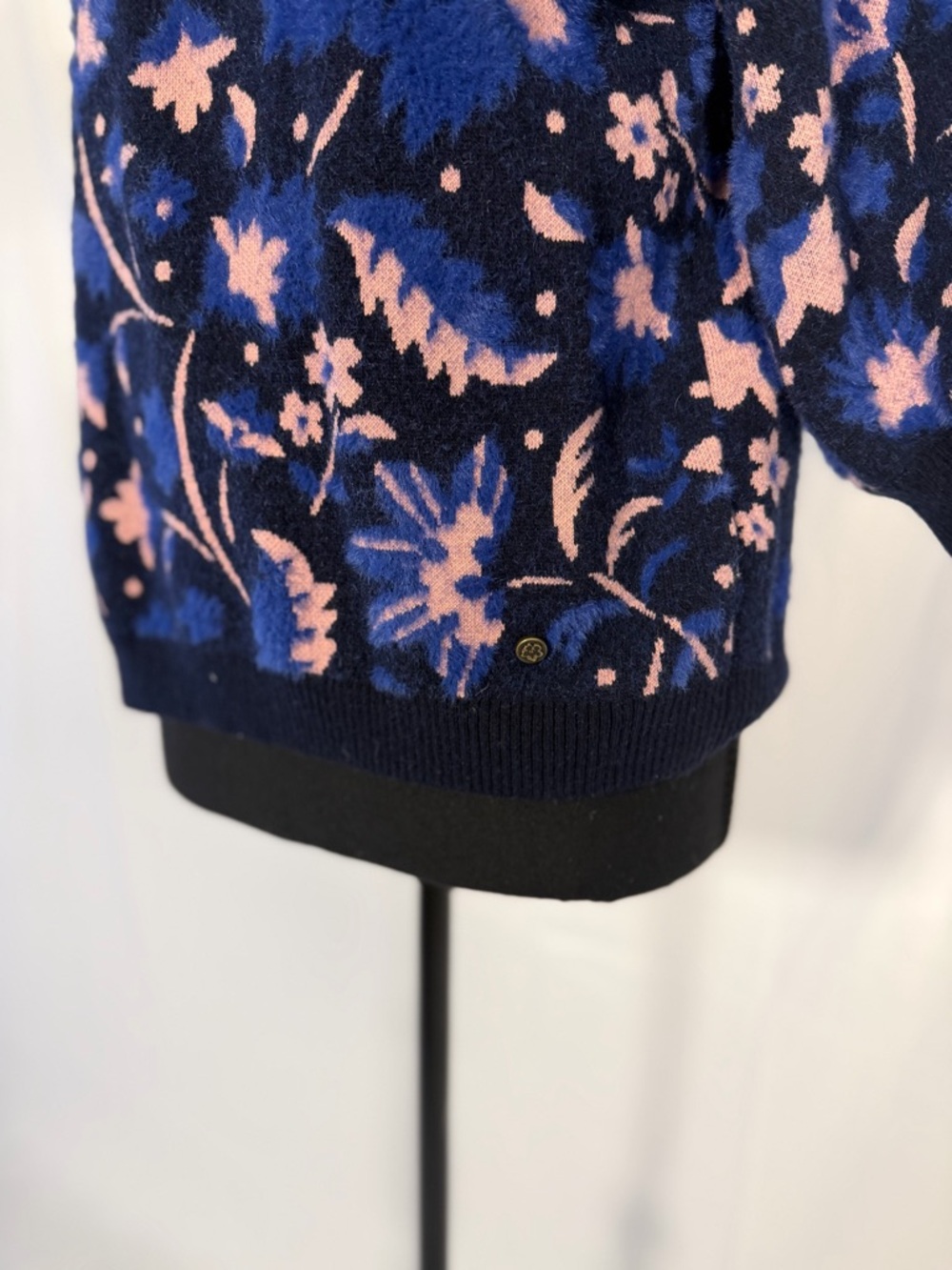 Ted Baker Claudan Jaquard Sweater, size 1.  See size chart. - Picture 3 of 7